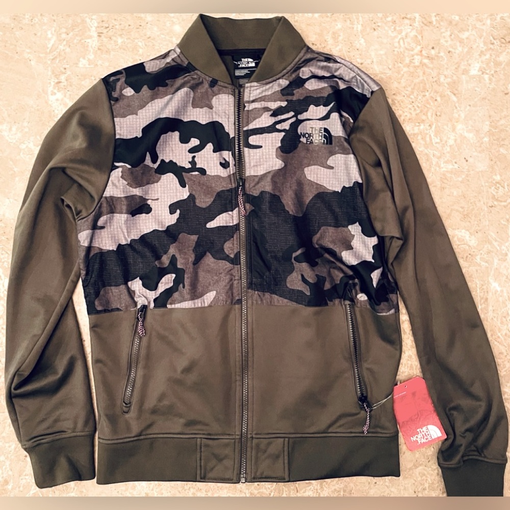 *Brand New(NWTs) North Face Asher Light Bomber Jacket in Men’s M: MSRP $140